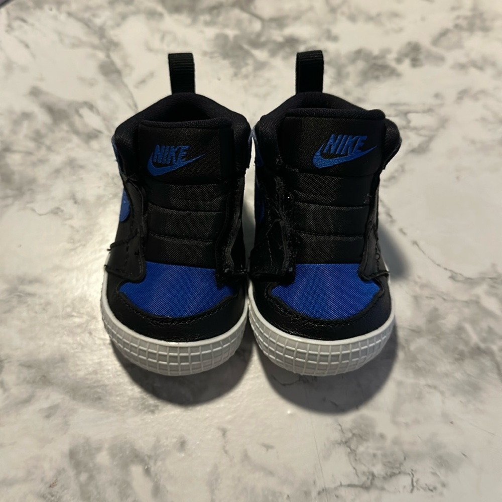 2c Nike 1s